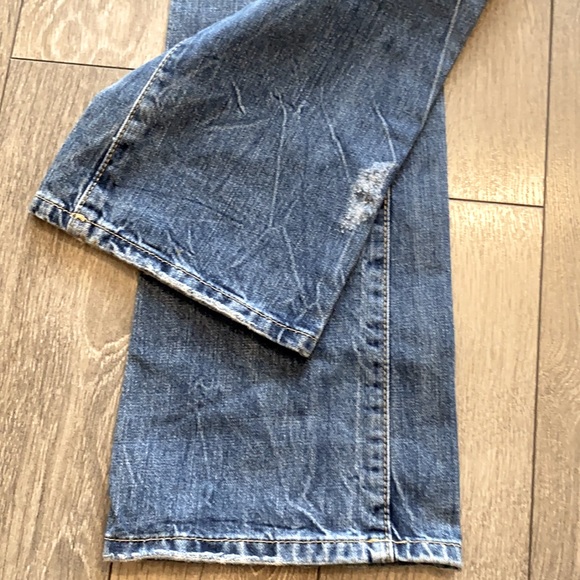 Woman’s ZARA Distressed Light Wash Jeans - Picture 6 of 10